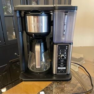 Ninja CM401 Specialty Coffee Maker with Fold Away Frother & Glass Carafe